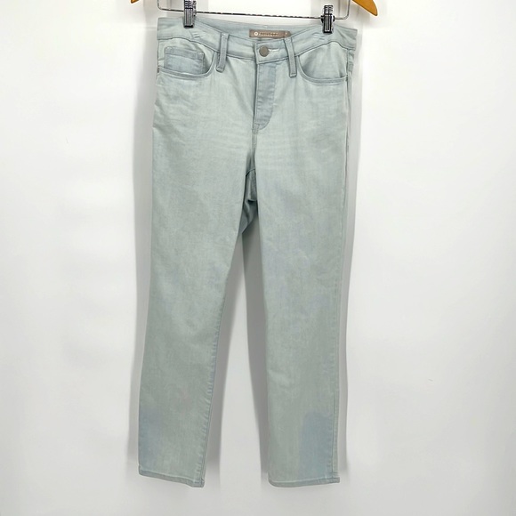 Athleta Jeans Athleta Scultptek Straight Leg Jeans 6 Light Wash